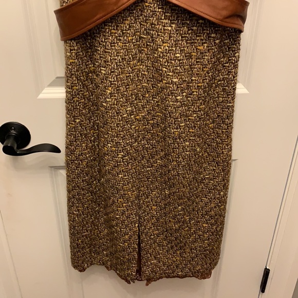 Dolce & Gabbana brown dress with belt accent - Picture 8 of 9